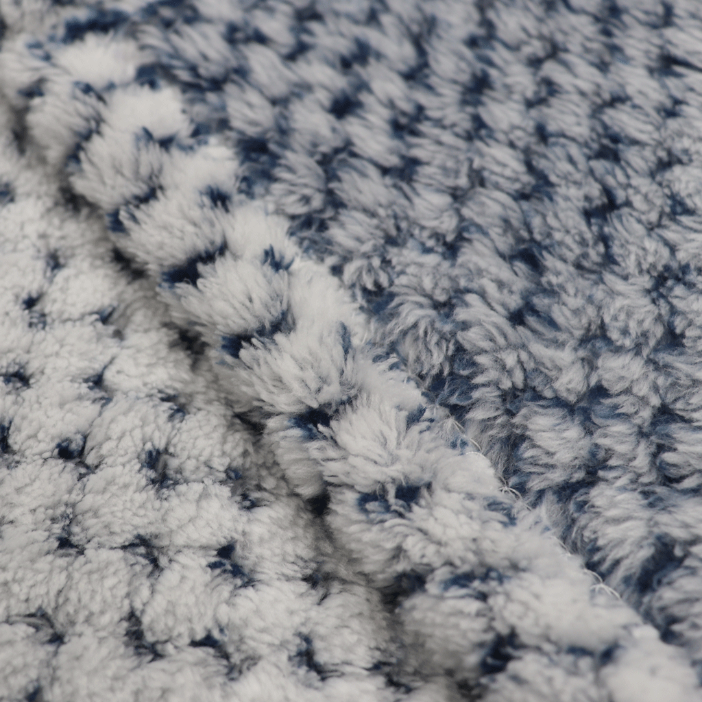 Zusa Navy - Trimmed White Luxury Plush Siesta Blanket: Your Ultimate Nap Companion